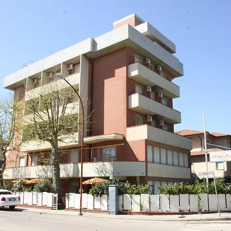 Zani Hotel 3*