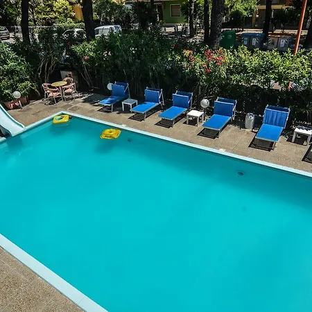 Zani Hotel 3*